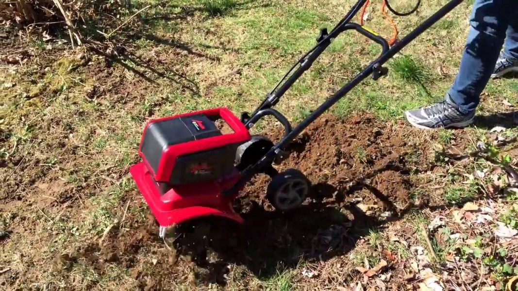 Faut-il labourer son jardin avec une motobineuse ?